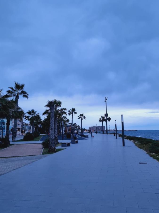 Luxury Evita Apartments In Torrevieja Eksteriør billede